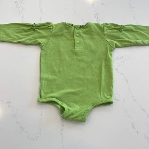 Green long sleeve onesie with cute embroidery 6-9 months - Picture 5 of 6